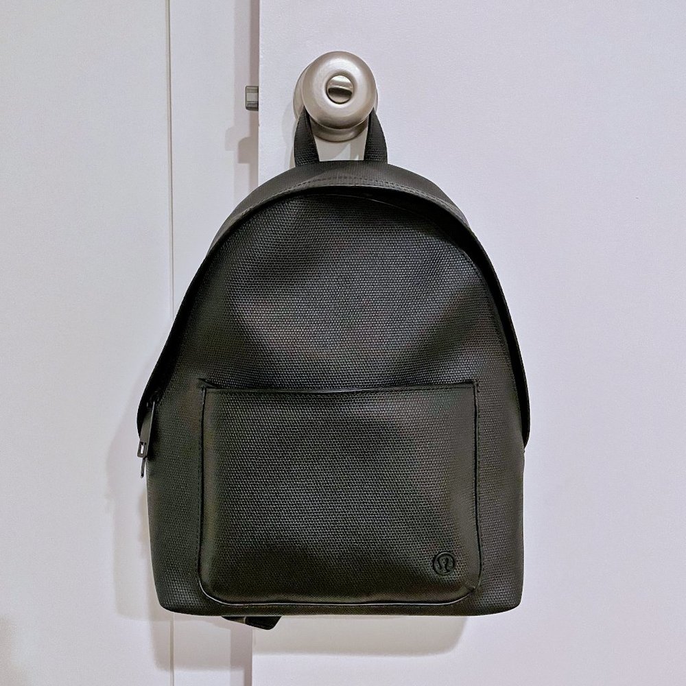Lululemon "Return to Form" Mini Backpack